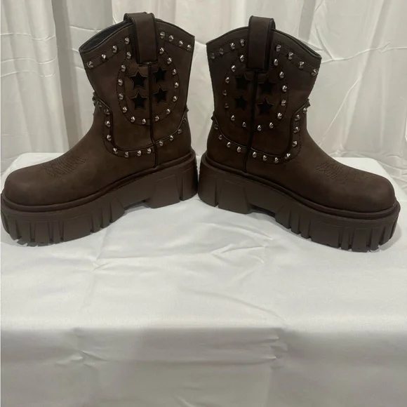 Current Mood Studded Platform Vegan Leather boots - Picture 3 of 6
